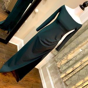 Pretty little thing long dress. Dark green.